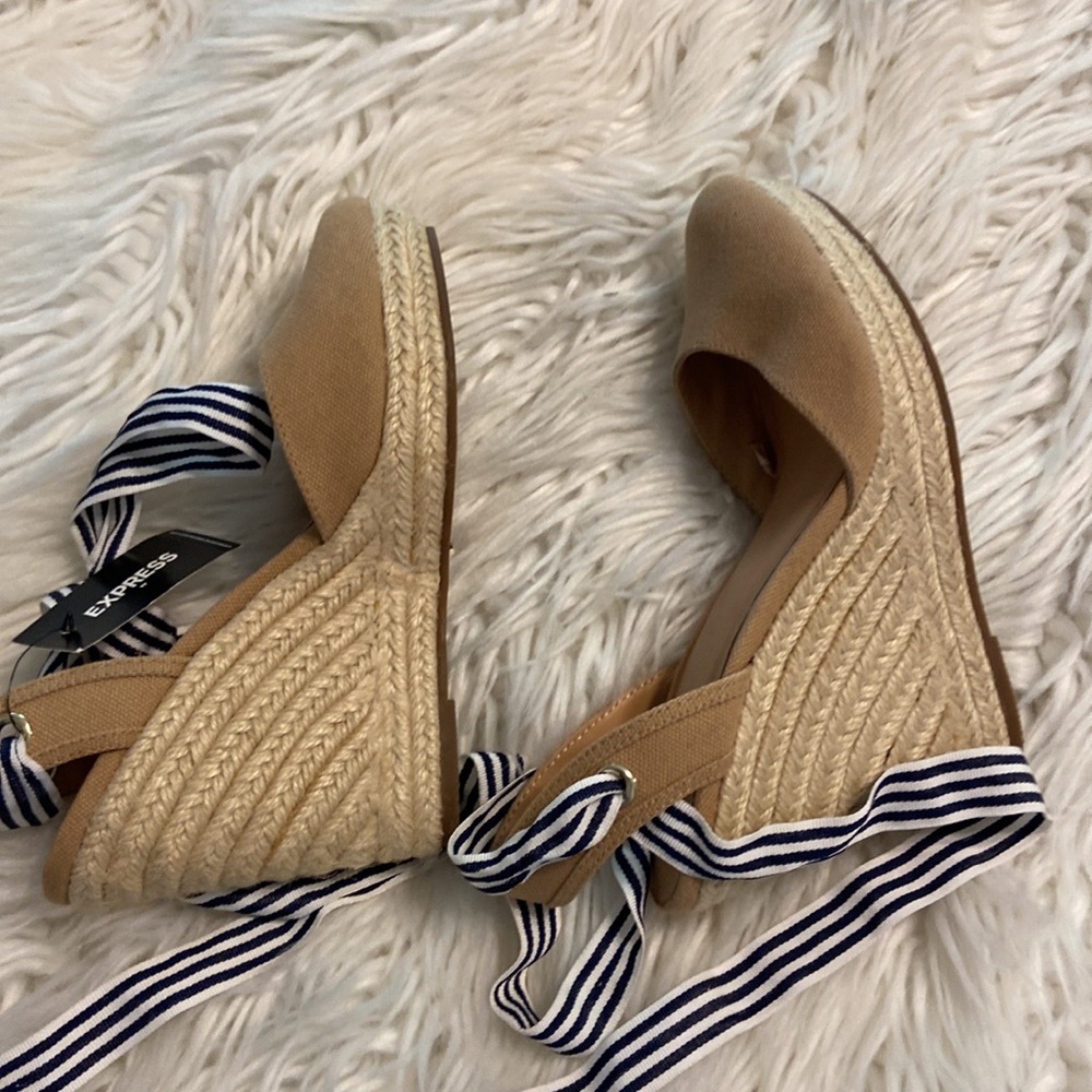 EXPRESS Shoes size 6 brand new with tags color tan see all photos - Picture 9 of 12